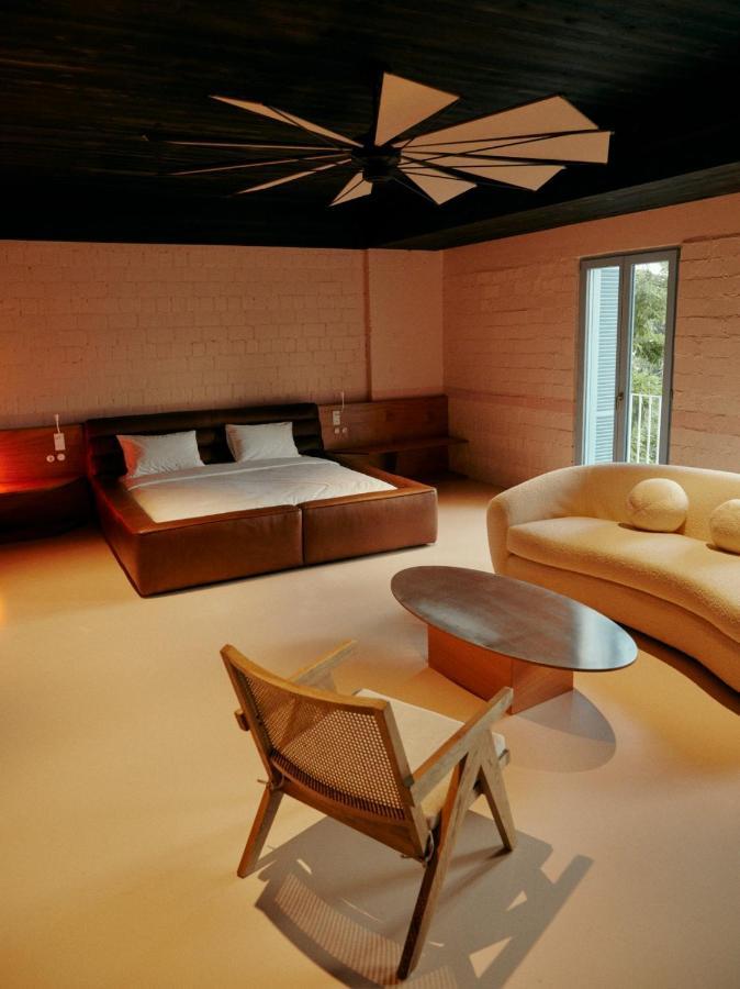 Rooms Hotel บาทูมิ ภายนอก รูปภาพ
