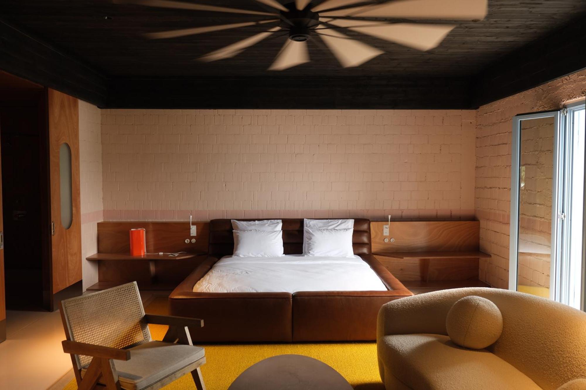 Rooms Hotel บาทูมิ ภายนอก รูปภาพ