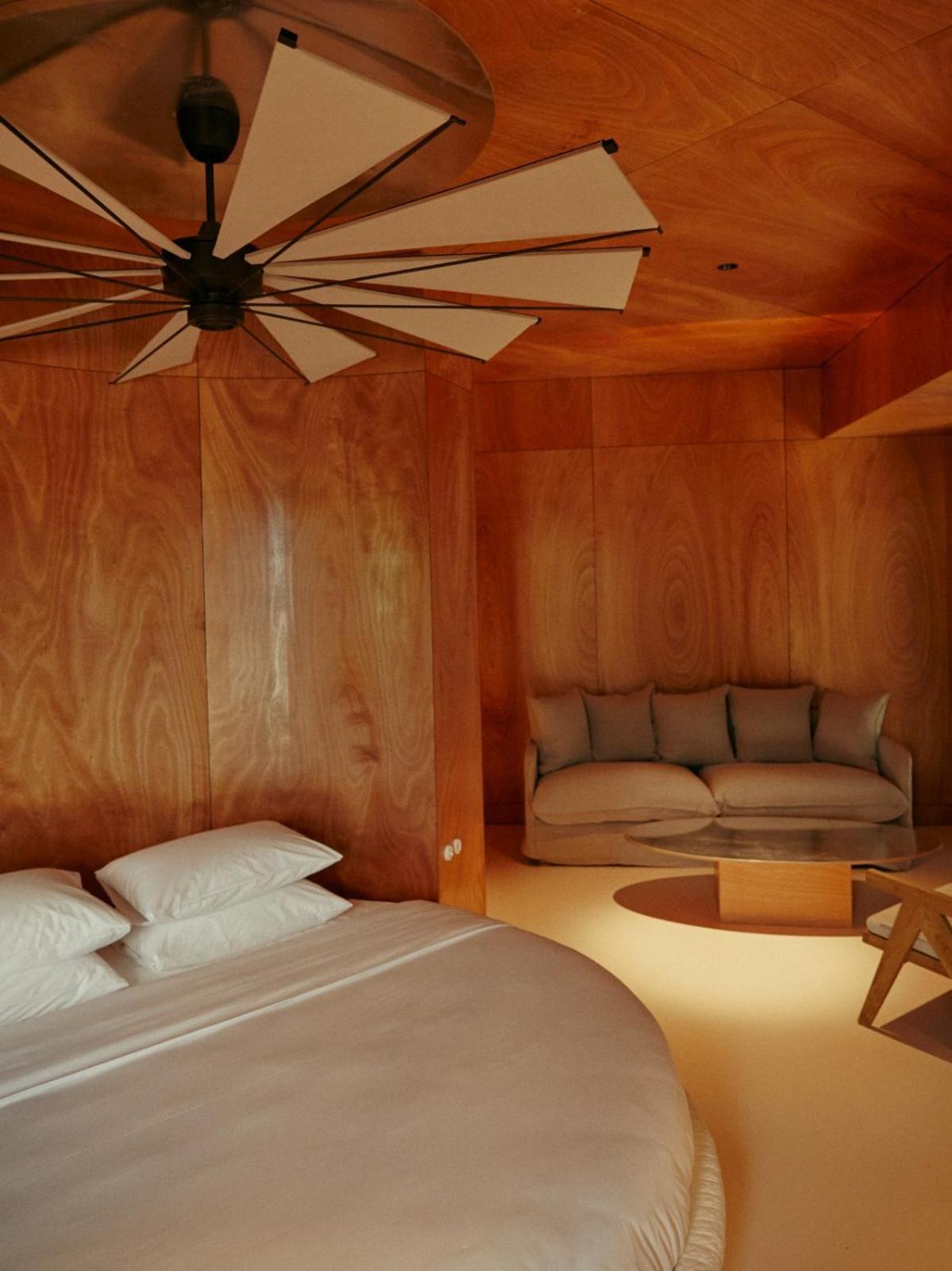 Rooms Hotel บาทูมิ ภายนอก รูปภาพ