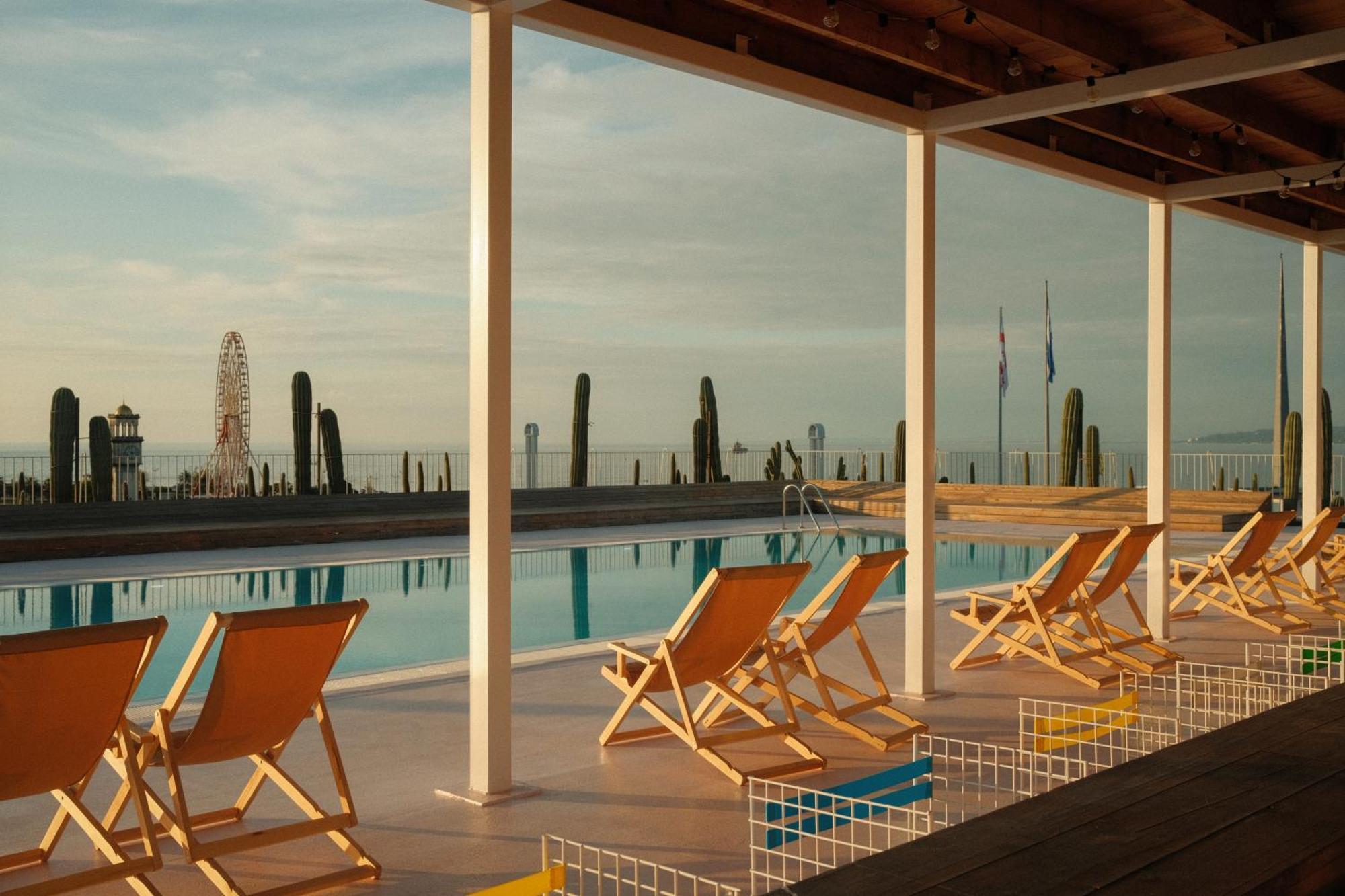 Rooms Hotel บาทูมิ ภายนอก รูปภาพ